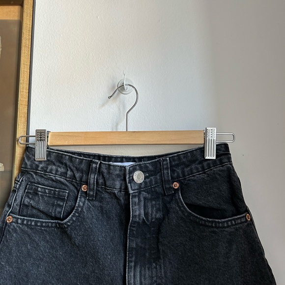 ZARA BLACK JEANS SHORTS - Picture 2 of 3